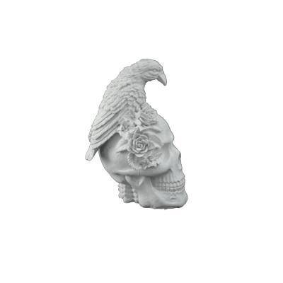 KURUKAFA ÜZERİNDE ÇİÇEKLİ KARGA 20X10 CM