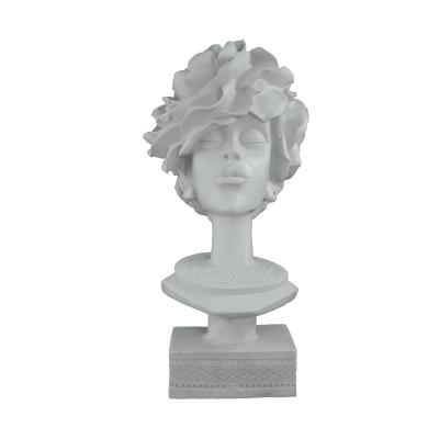 GÜLLÜ KADIN BÜST 31X15 CM